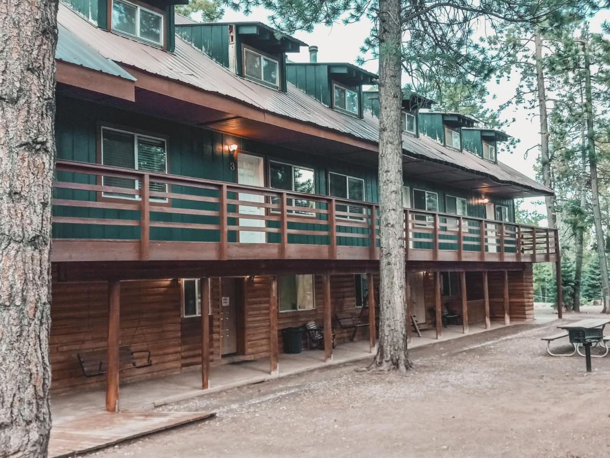 Pinewoods Resort And Rv Park Duck Creek Village Kültér fotó